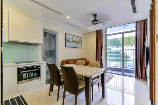 vinhomes central park apartment for rent in binh thanh district hcmc BT105P5294 (1)